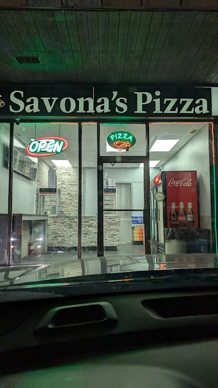 Savona's pizza