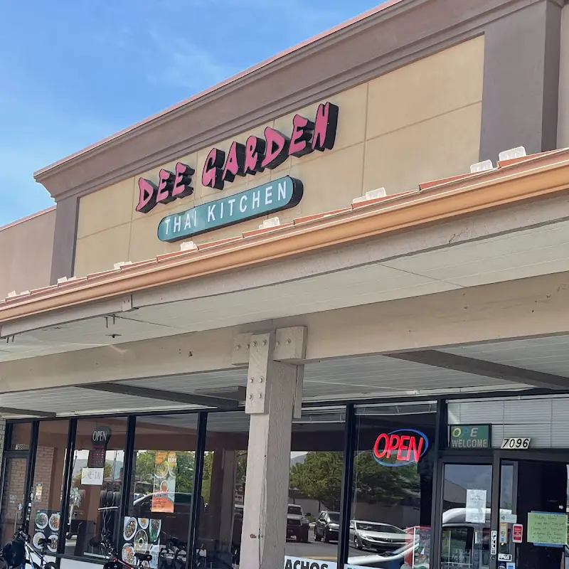 Dee Garden Thai Kitchen