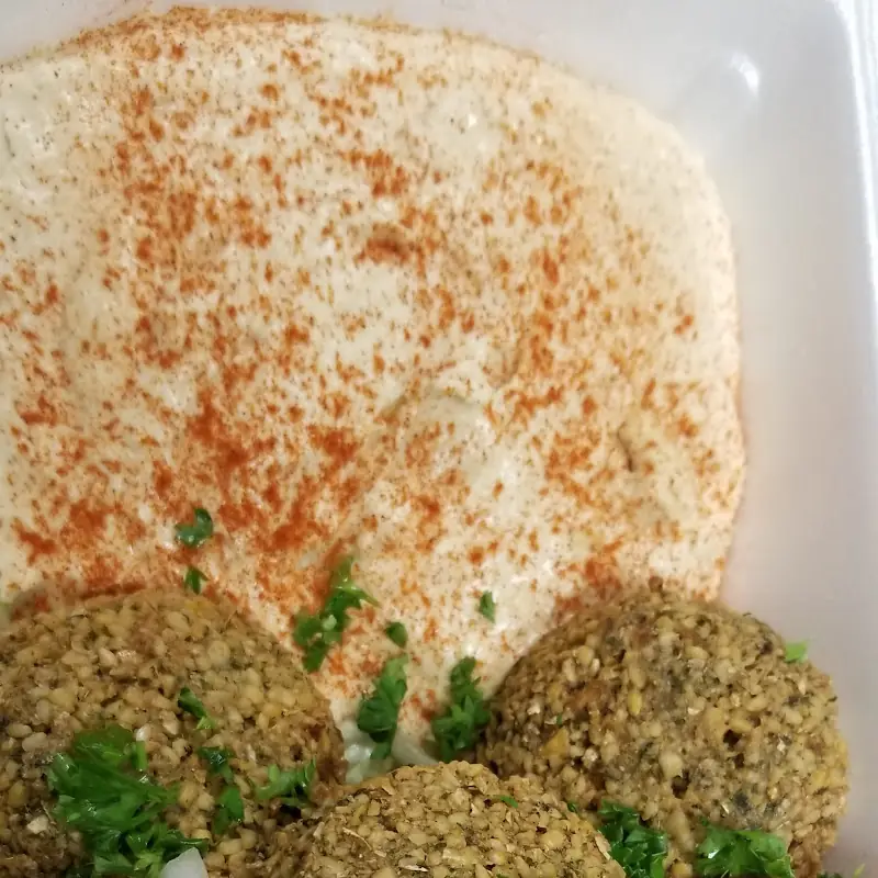 8oz Red Pepper Hummus