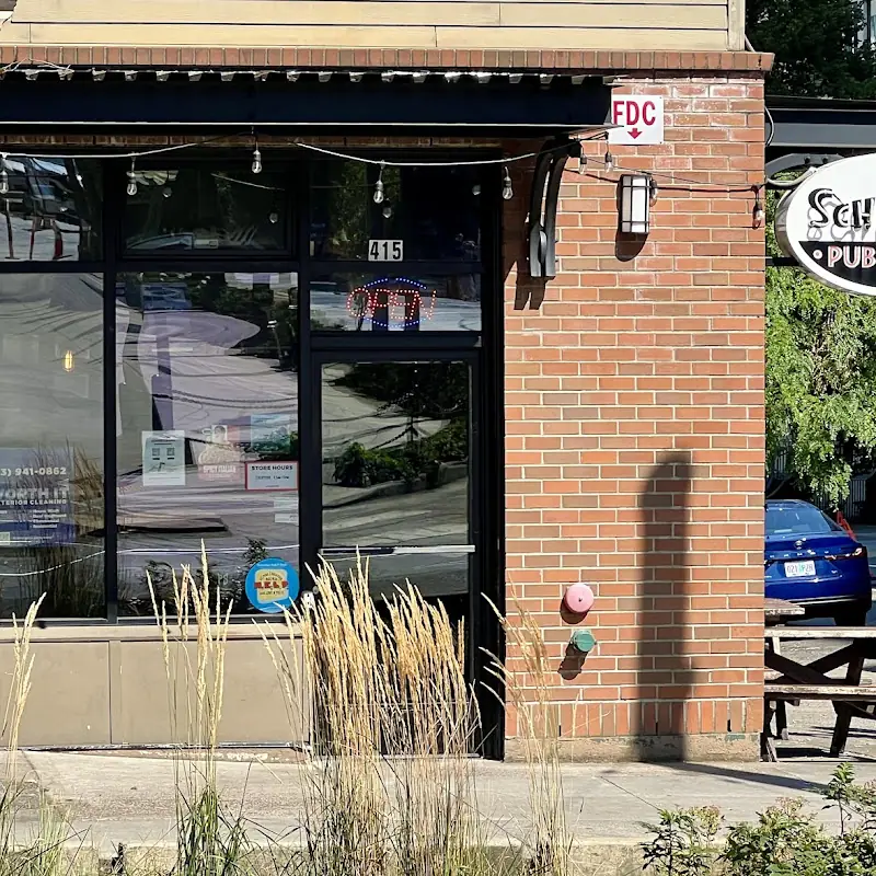 Schmizza Pub & Grub