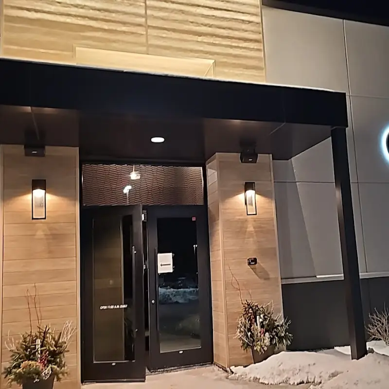 Cooper’s Hawk Winery & Restaurant