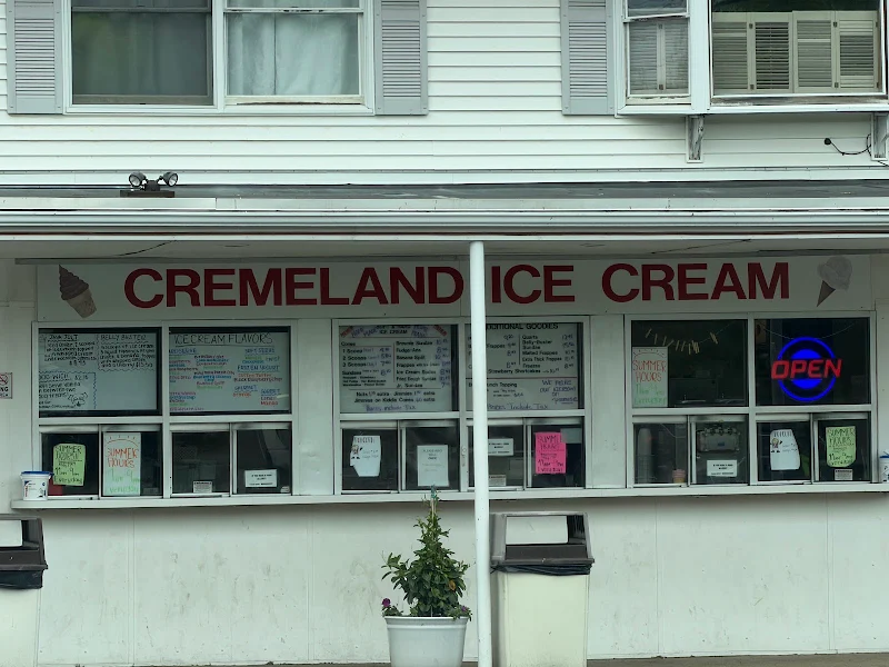 Cremeland Drive In