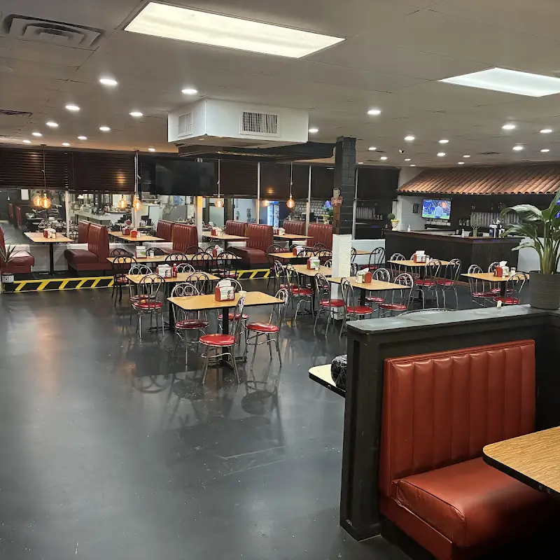 Llano Grande Restaurant y Pupuseria