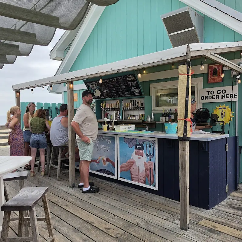 Fish Heads Bar & Grill