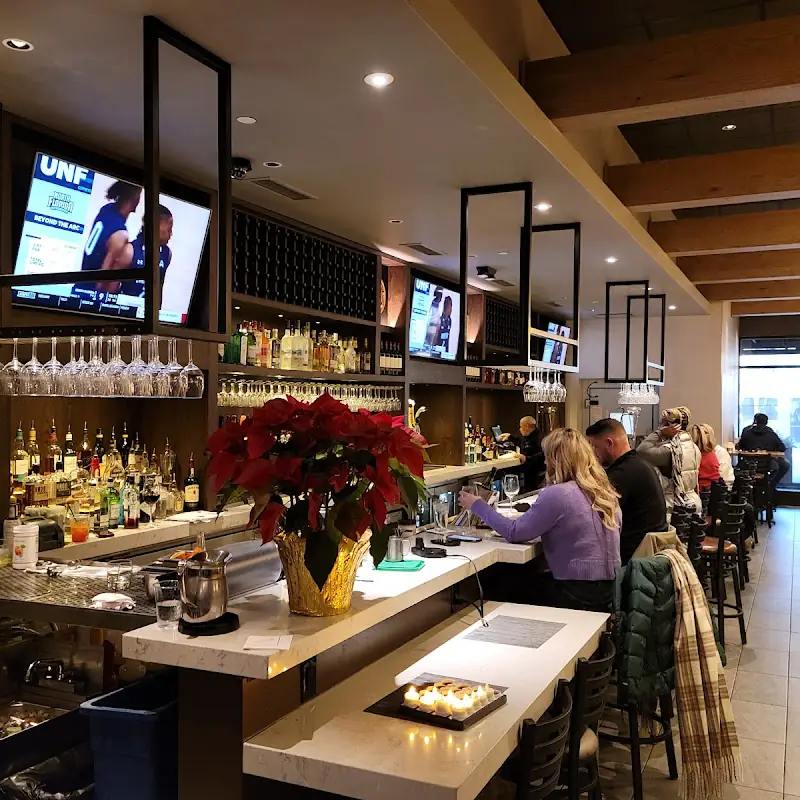Cooper’s Hawk Winery & Restaurant
