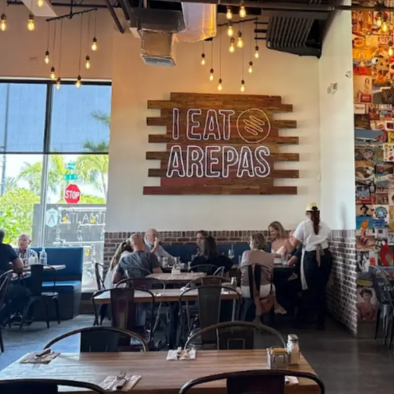Doggi's Arepa Bar