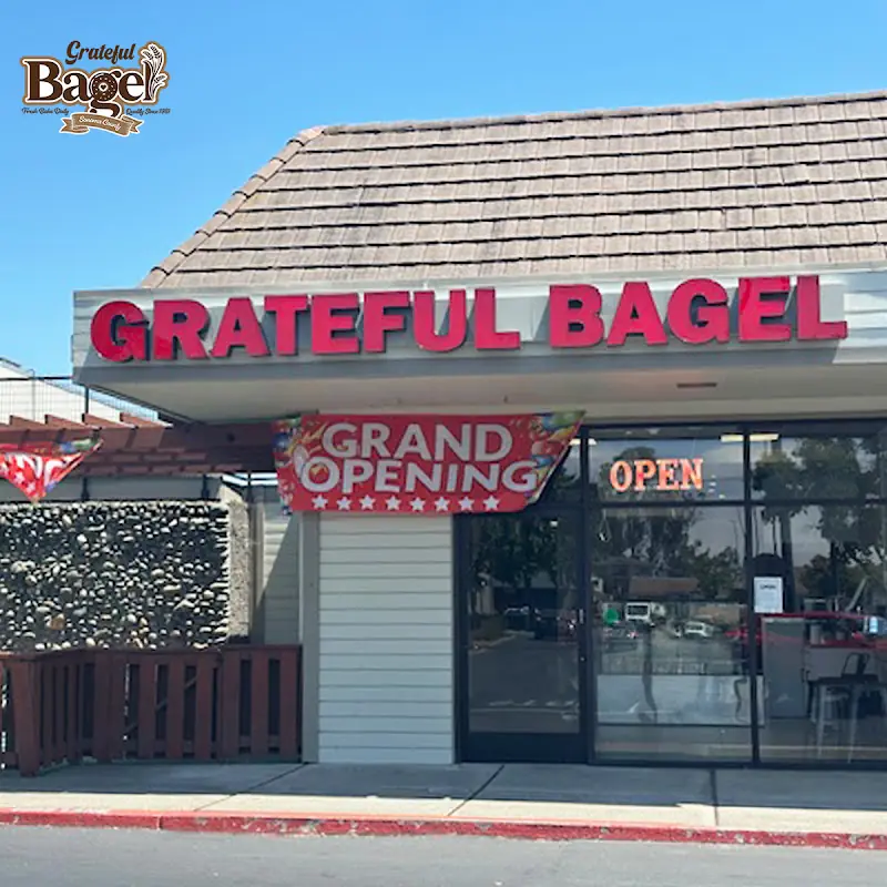 Spinach cheese bagel