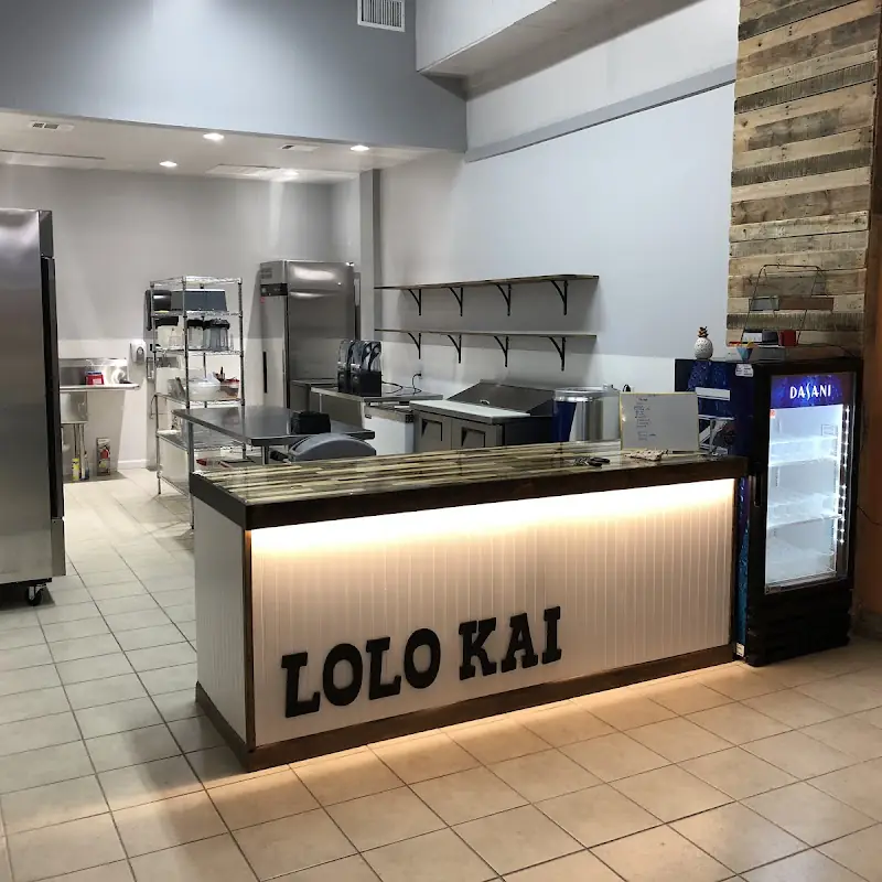 Lolo Kai Smoothies and Wraps