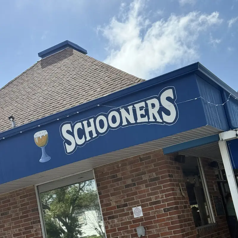 Schooners Sports Bar & Grille