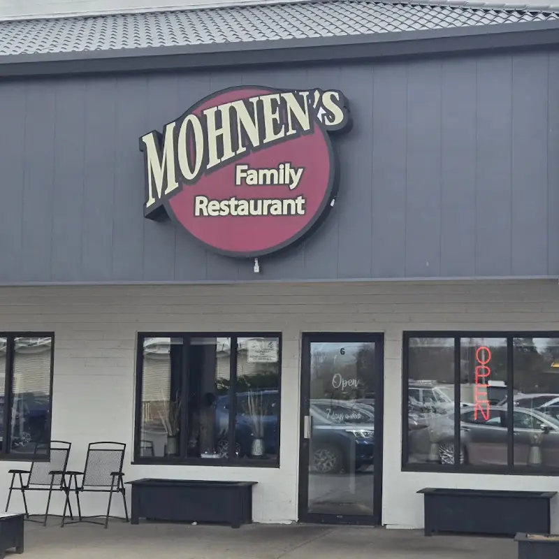 Mohnen's Family Restaurant