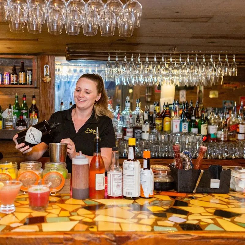 Roberto's River Road Restaurant