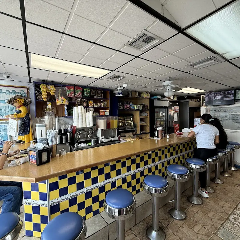 Mi Colombia cafeteria Miami Beach
