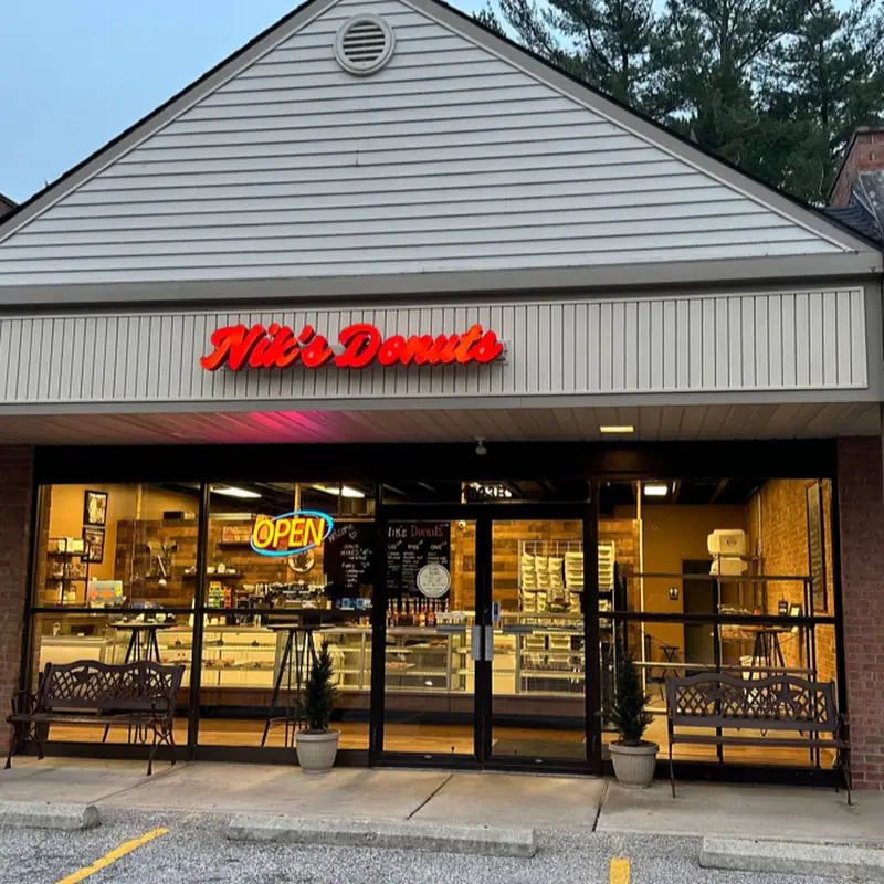 Nik’s Donuts