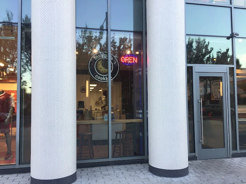 Insomnia Cookies