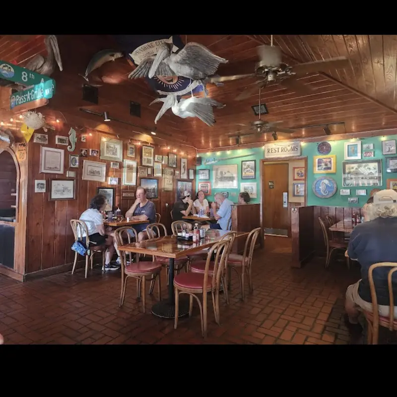 Seahorse Restaurant Serving breakfast & lunch since 1938!