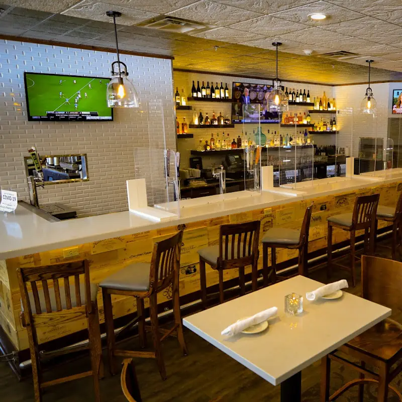 Luigi's Restaurant & Gourmet Express