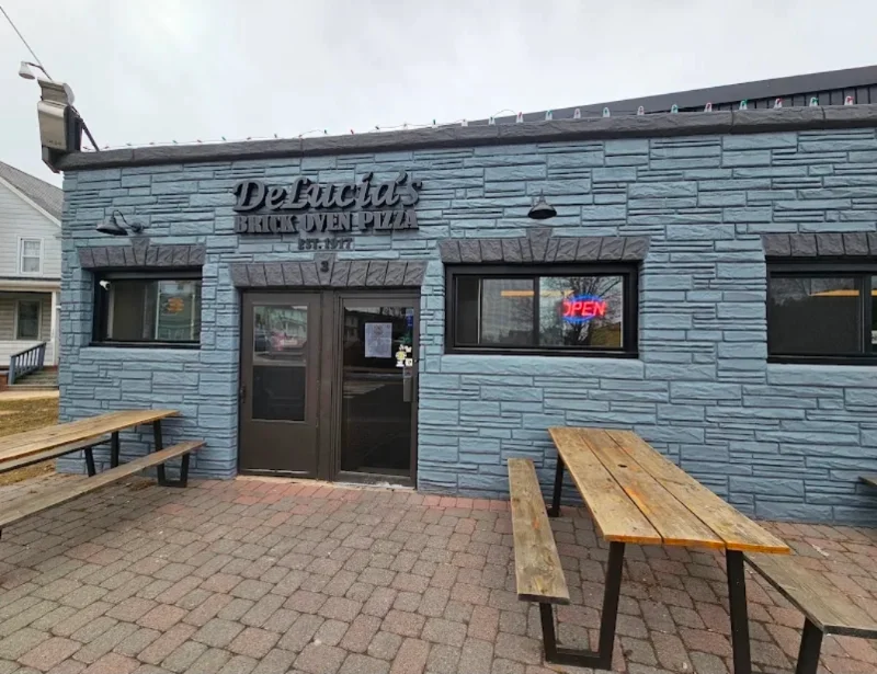 DeLucia's Brick Oven Pizza