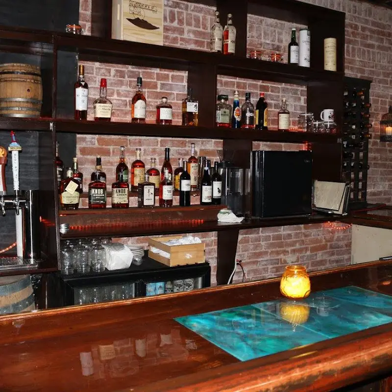Stone Turtle | Whiskey Bar & Restaurant