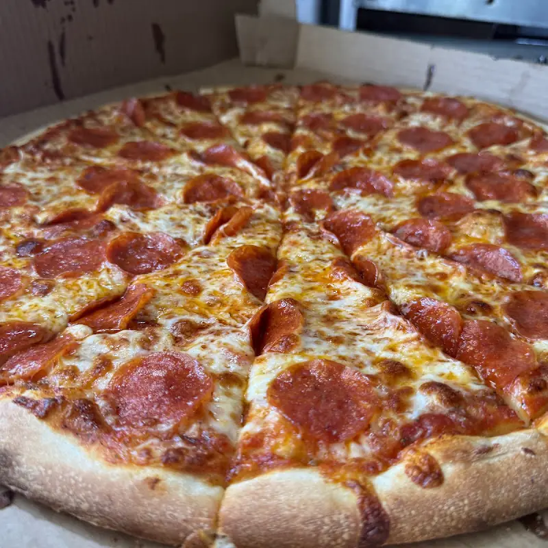 Luis & Jacky's Pizza