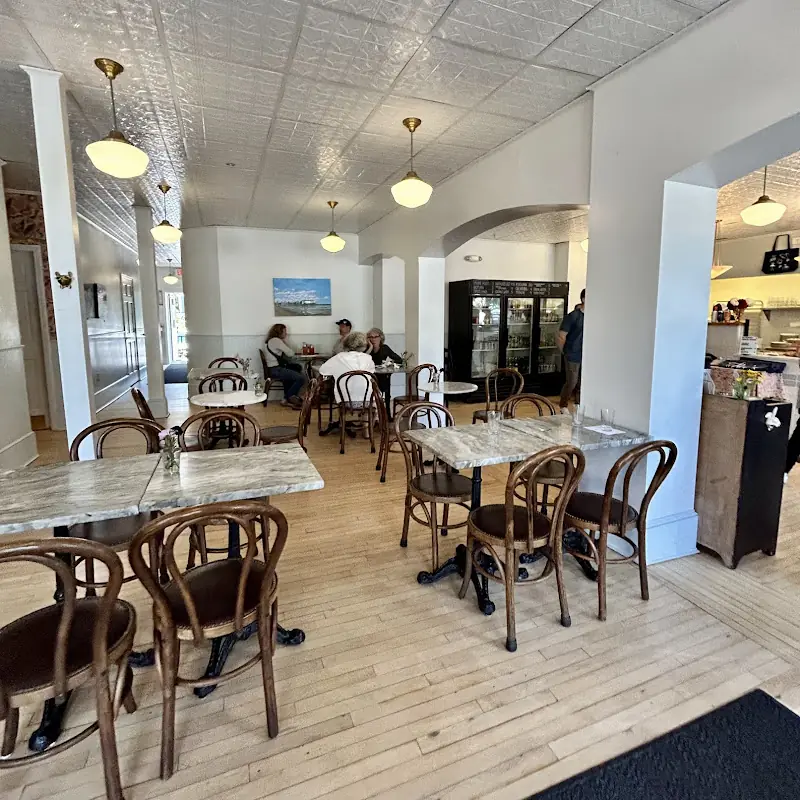 Bev’s Cafe and Market
