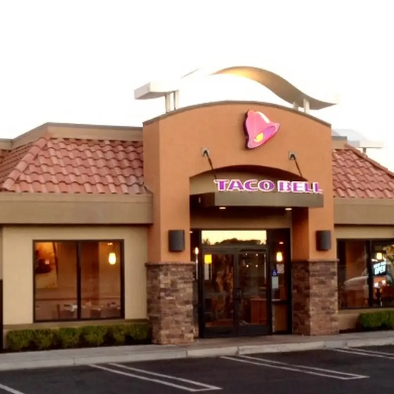 Taco Bell - Live Más Café