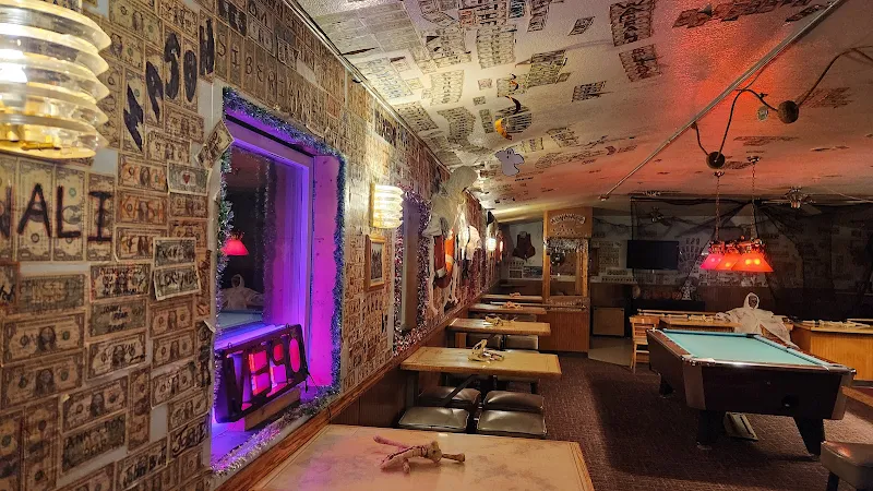 MC’s Bar