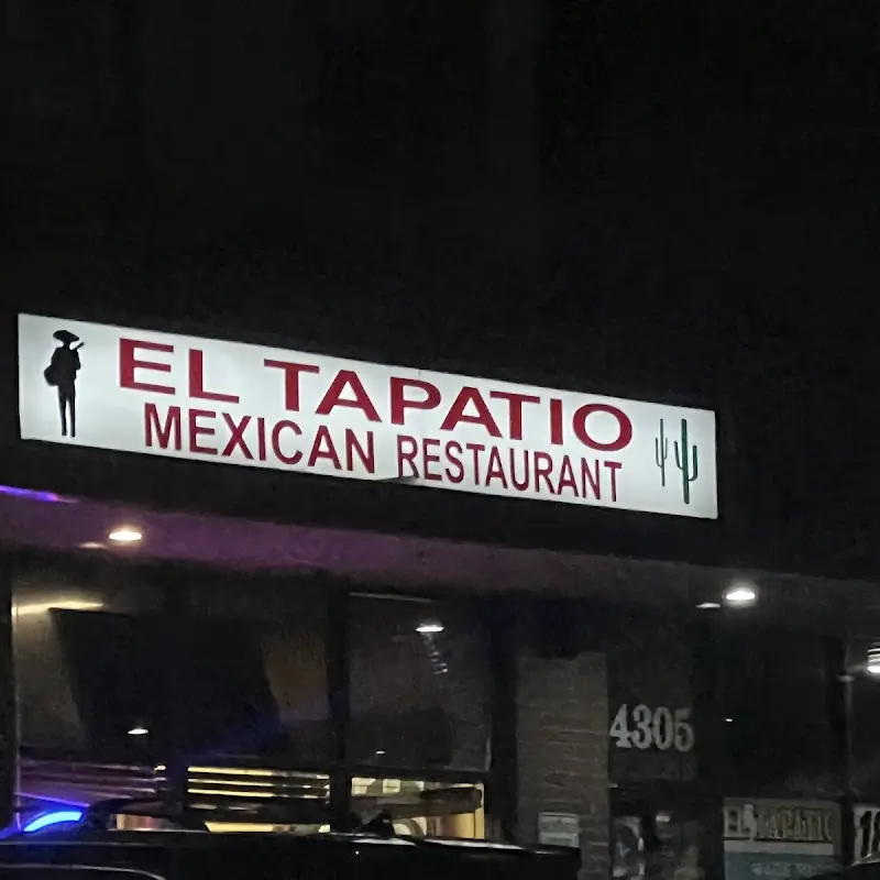 Carne de Puerco en Salsa Verde o Roja