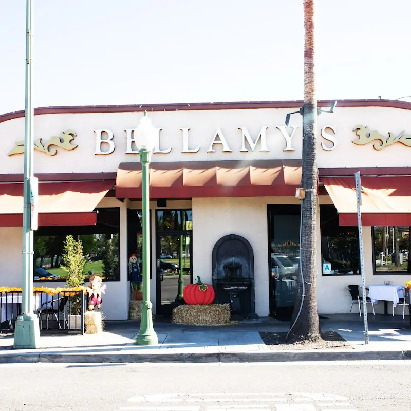 BELLAMY'S CHICKEN WINGS W/ FRIES