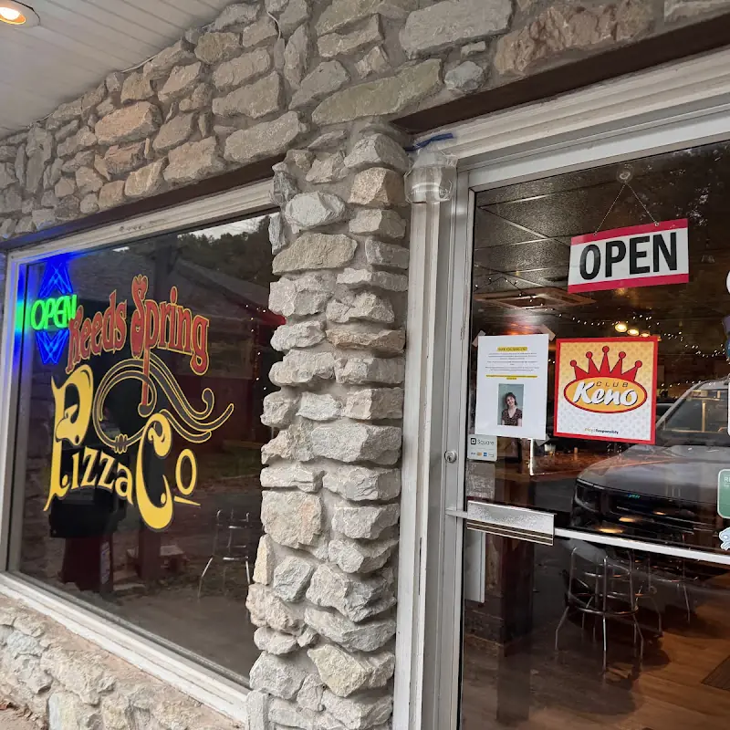 Reeds Spring Pizza Co & Sports Lounge