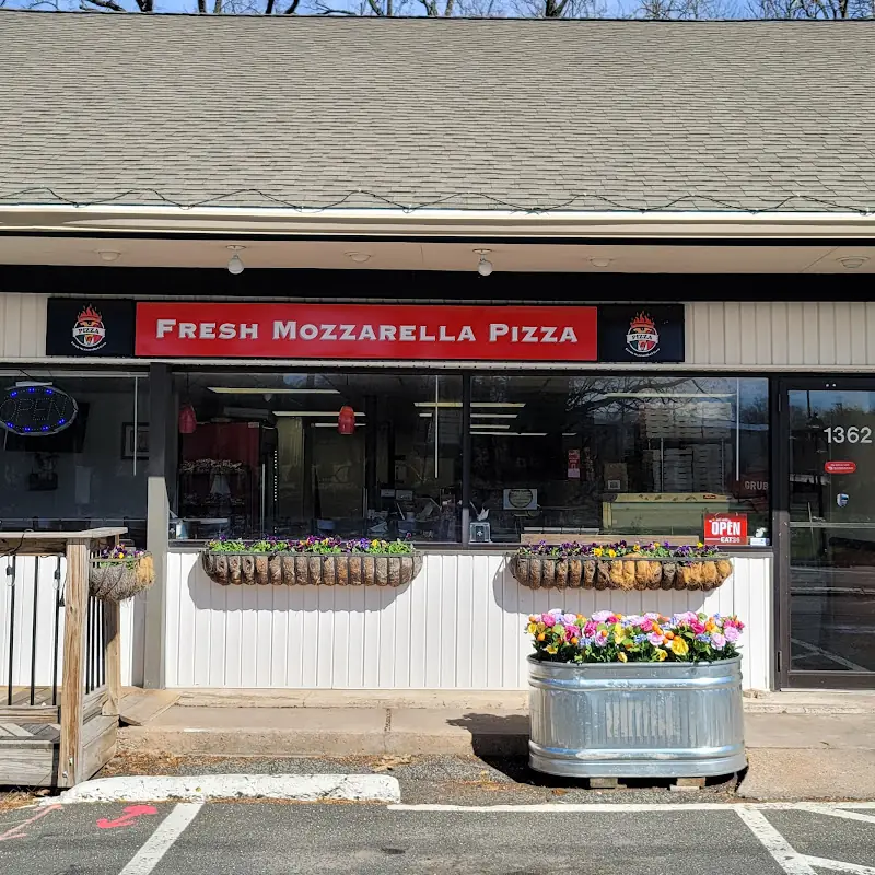 Fresh Mozzarella Pizza