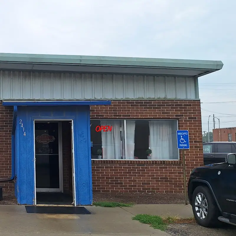 Lisa's Roadside Diner