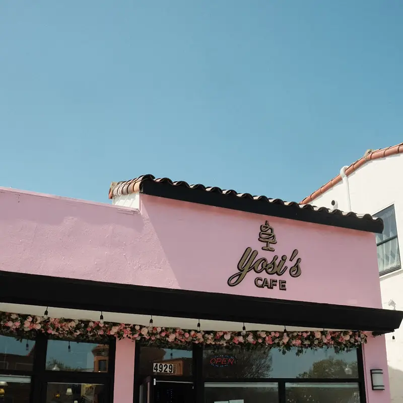 Yosi's Café