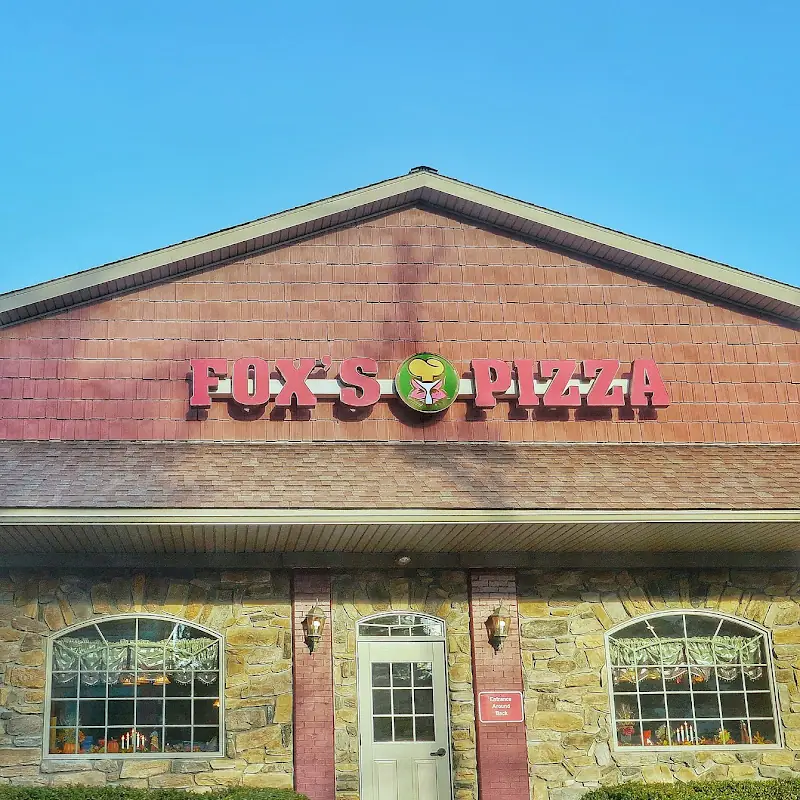 Fox's Pizza Den