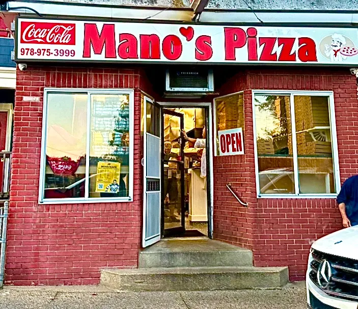 Mano's Pizza