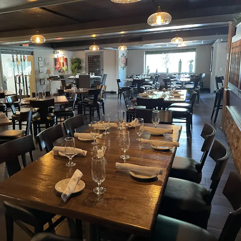 Moe's Bistro and Bar