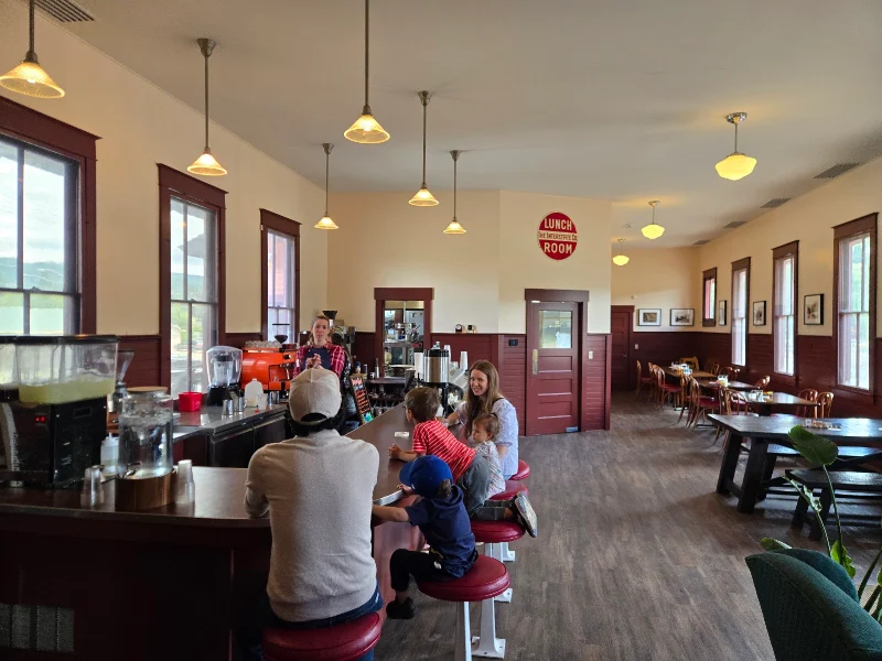 Division Point Coffee Bar and Crepes