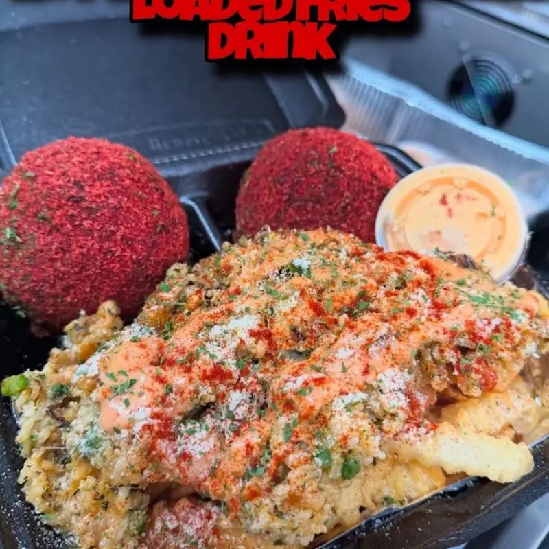 Fried Lobster Tail Mac & Cheese