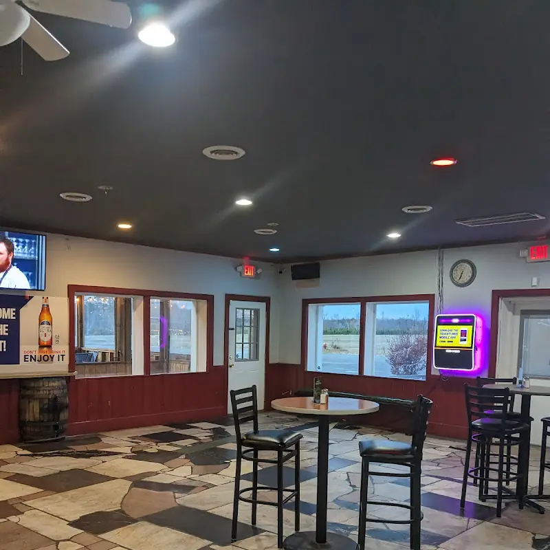 757 Lounge Restaurant & Sports Bar