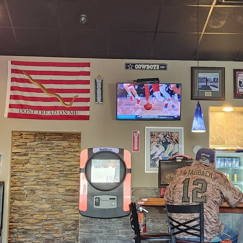 Griff's Restaurant & Sports Lounge