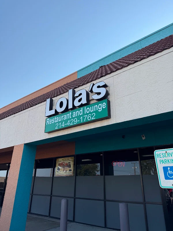 Lola's Restaurant & Lounge