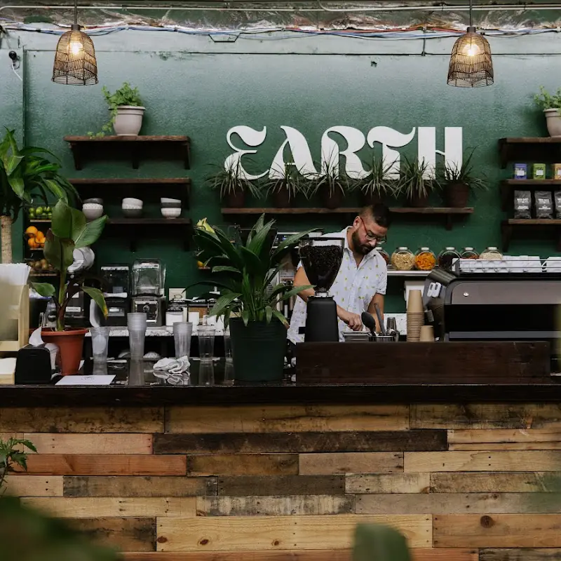 Earth Coffeehouse & Cafe