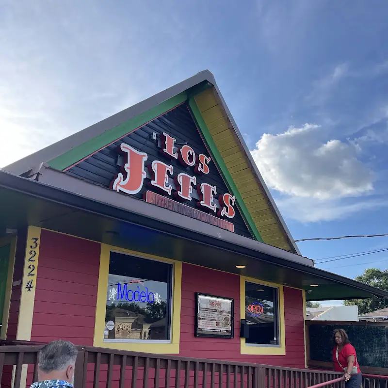 Los Jefes Grill