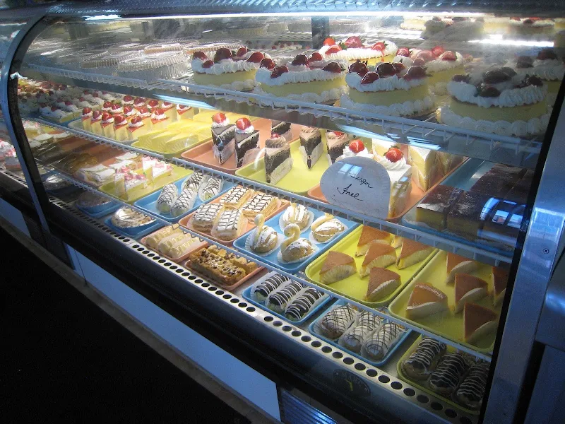 La Familia Bakery 2