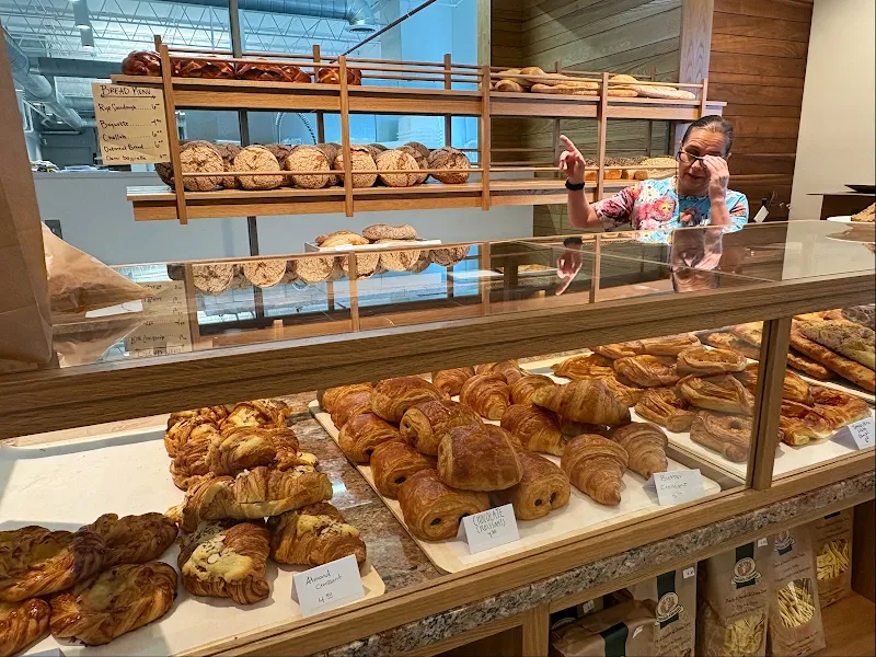 Bread & Roses Bakery