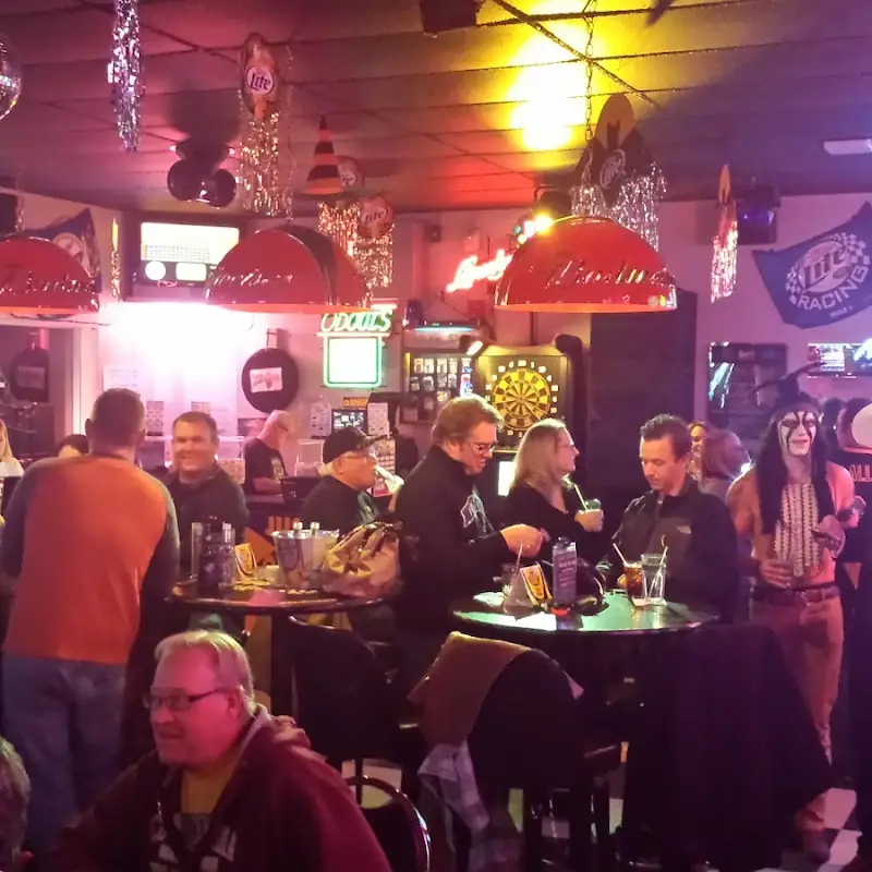 Shooters Saloon & Eatery