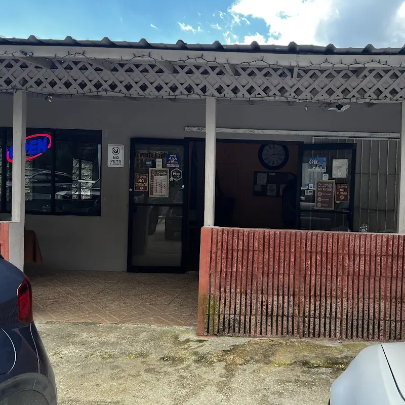 La Familia Pizzería & Restaurante