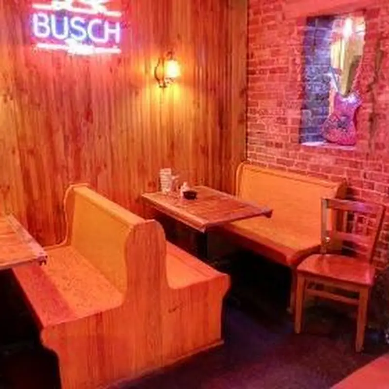 Blackthorn Pub and Pizza