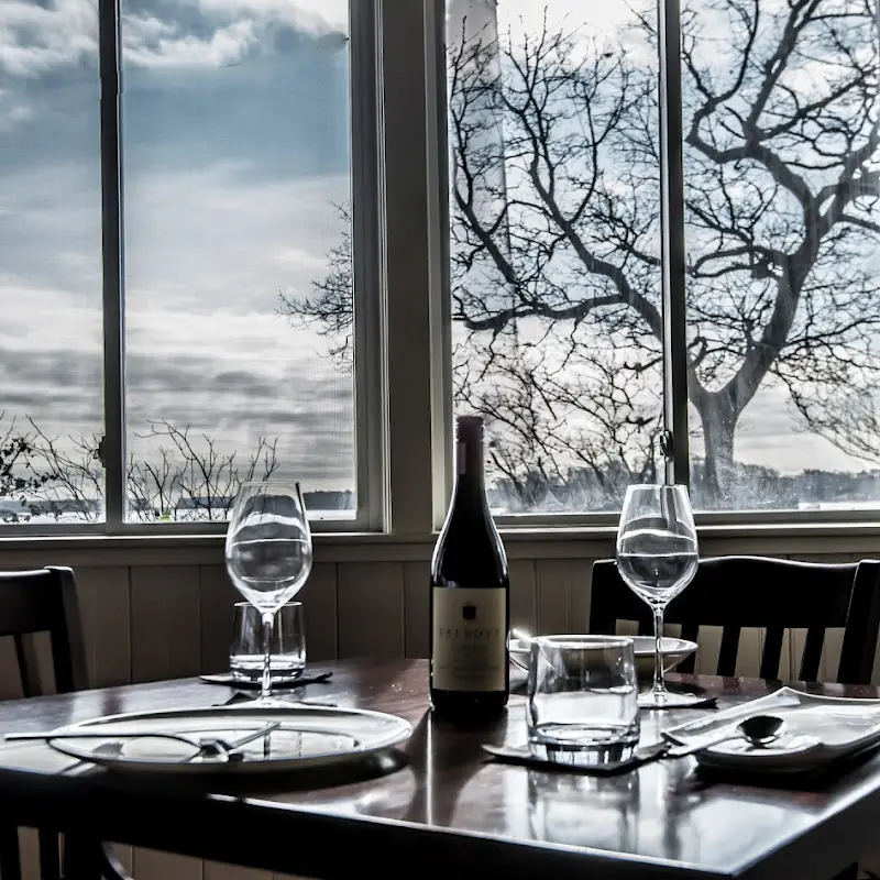 Glen Cove Hotel & Restaurant