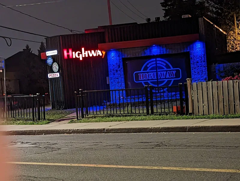Rotisseries Highway Pizza