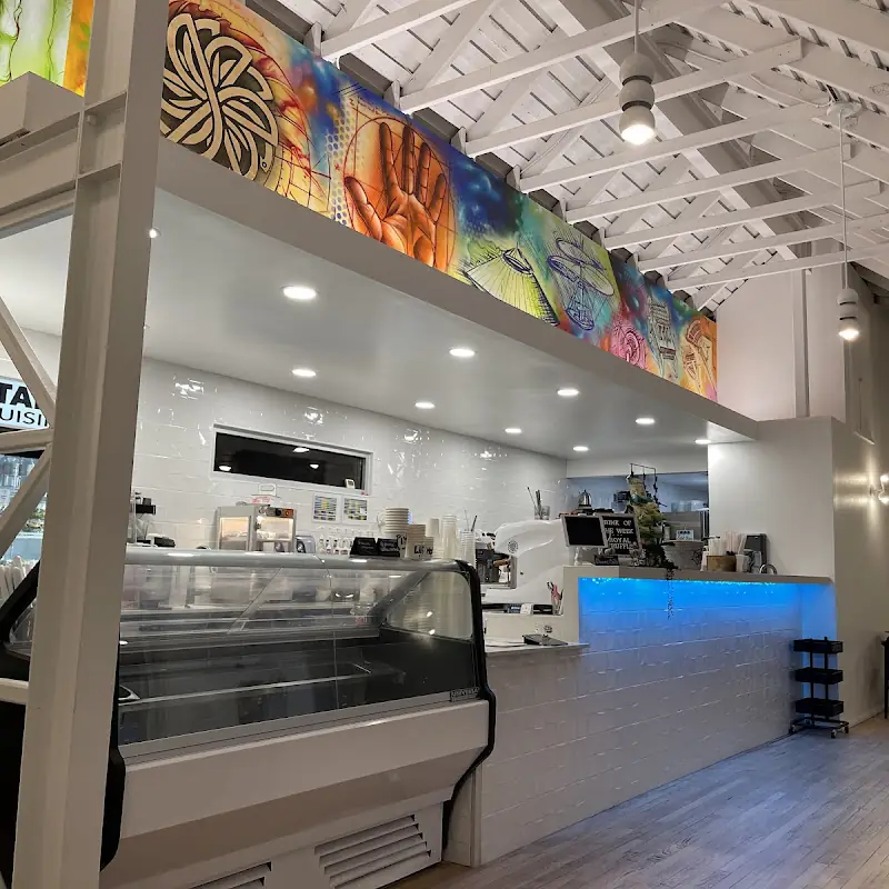 Da Vinci's Coffeehouse and Gelateria Central